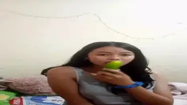 Cewek Binal Colmek Pakai Timun Gede Panjang