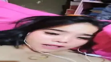 Cewek Cantik Live Show Pamer Memek Becek Hot